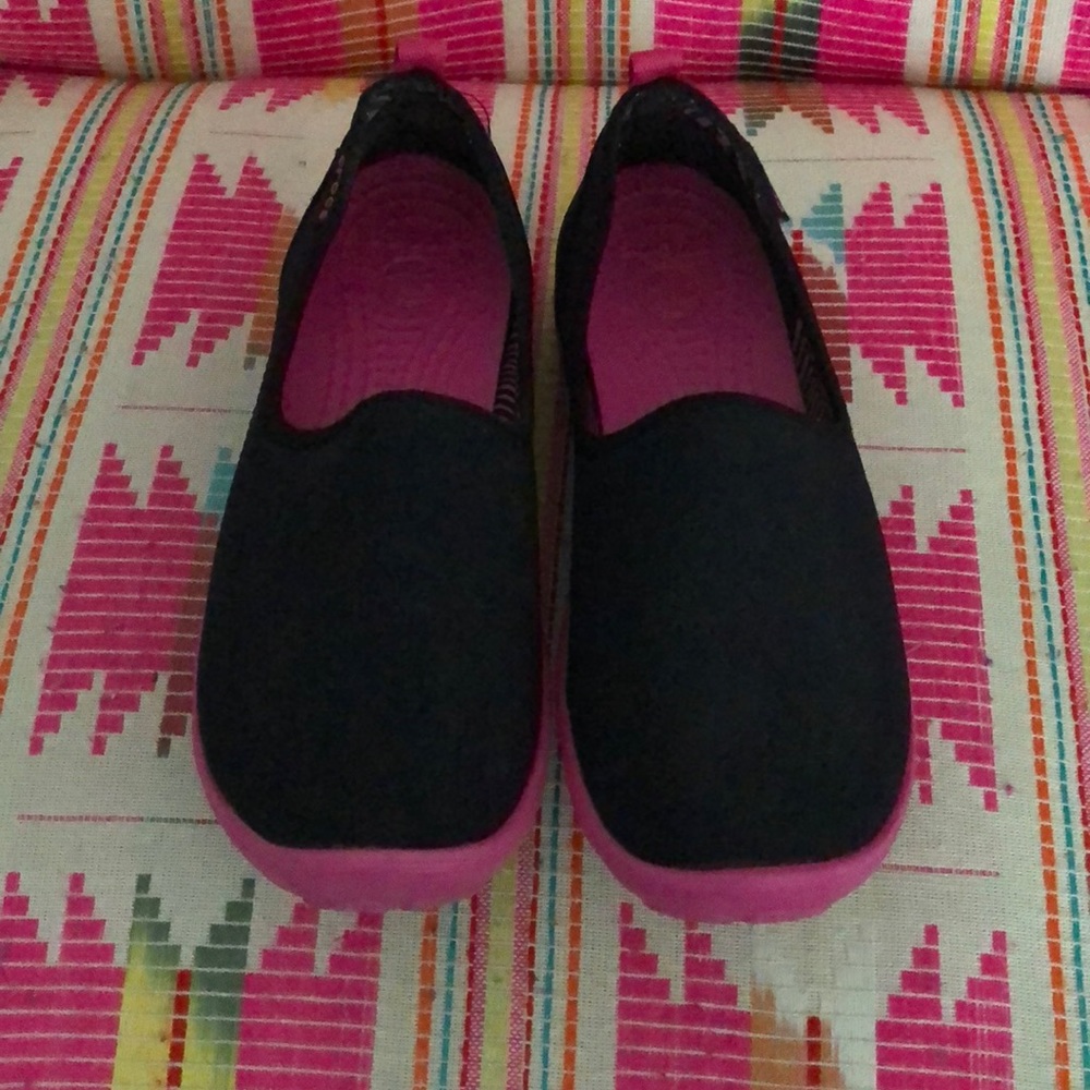 Crocs slip on shoes